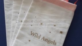collection de pochons : impression dorée recto-verso, ruban de couleurs